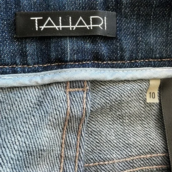 TAHARI Jeans straight leg dark blue Size 10 Roomy - Picture 9 of 13